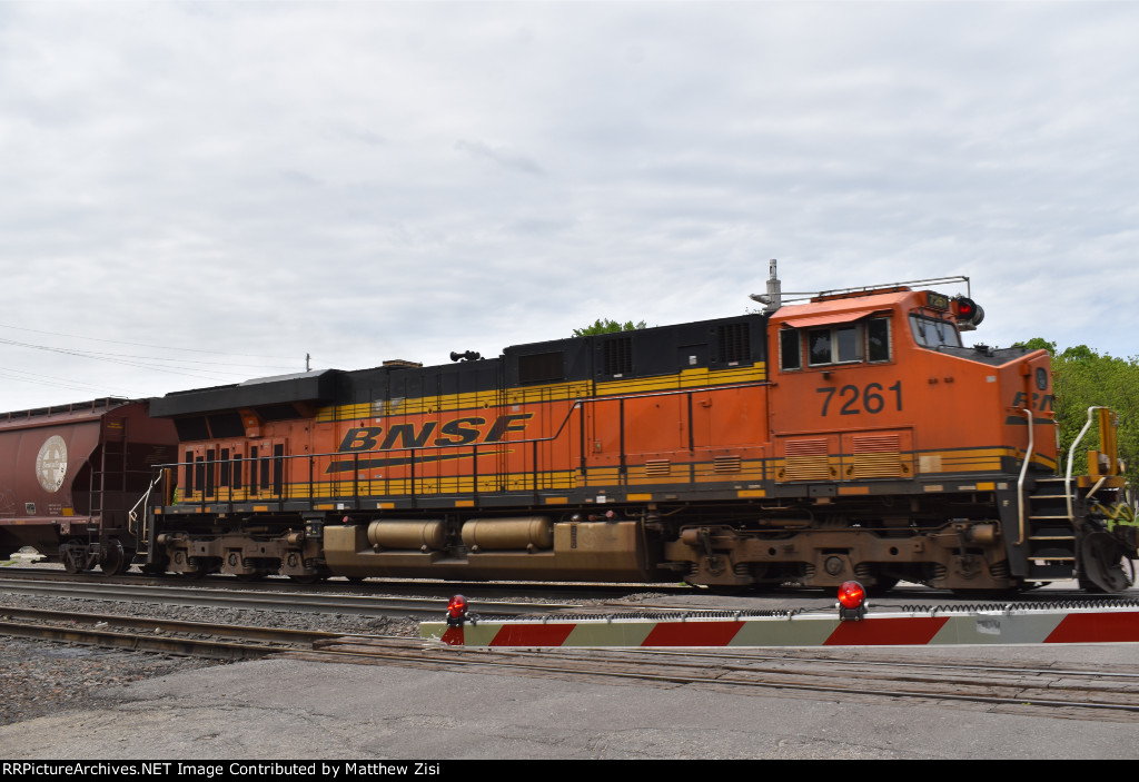 BNSF 7261